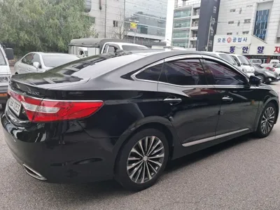 Hyundai Grandeur 2013, 69636 км, за 5189.17 USD