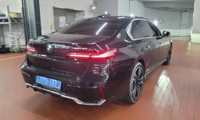 BMW i7 2023, 42300 км, за 80608.44 USD