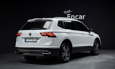 Volkswagen Tiguan 2023, 39759 км, за 18037.37 USD