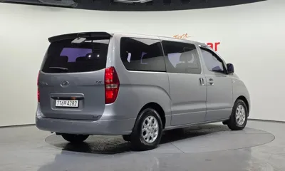 Hyundai Starex 2012, 140162 км, за 3633.96 USD