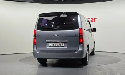 Hyundai Starex 2012, 140162 км, за 3633.96 USD