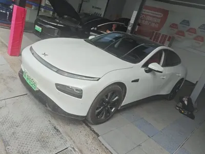 Xpeng P7 · 2022 год