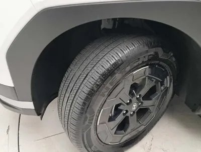 Hyundai Santafe 2025, 8747 км, за 23296.57 USD - фото 20
