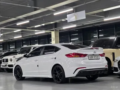 Hyundai Avante 2018, 90500 км, за 5392.93 USD