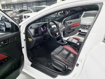 Hyundai Avante 2018, 90500 км, за 5392.93 USD - фото 7