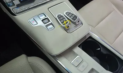 Hyundai Grandeur 2022, 73276 км, за 16279.38 USD - фото 9