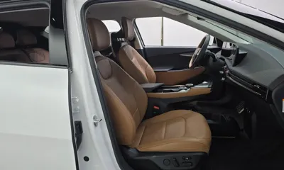 Kia EV6 2025, 23037 км, за 28160.69 USD - фото 26
