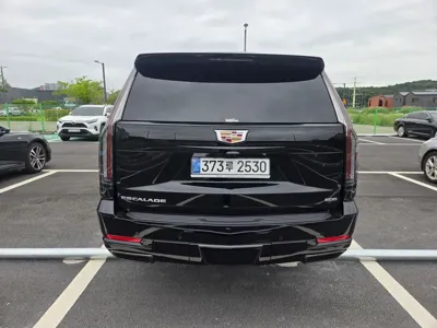 Cadillac Escalade 2025, 6700 км, за 104010.88 USD