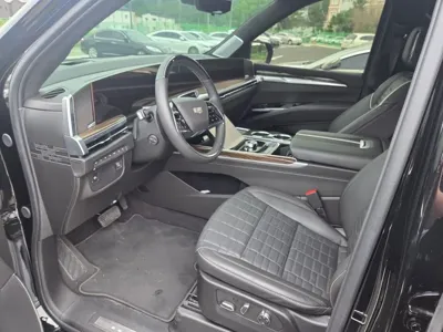 Cadillac Escalade 2025, 6700 км, за 104010.88 USD