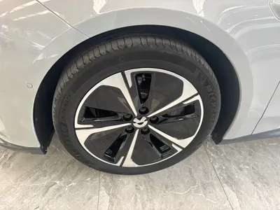 Nio ET5T 2024, 48000 км, за 19099.1 USD