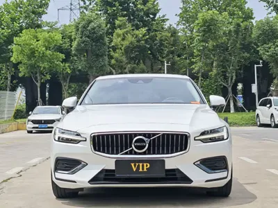 Volvo S60 2022, 40000 км, за 17411.98 USD