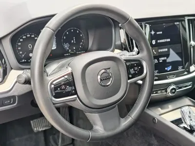 Volvo S60 2022, 40000 км, за 17411.98 USD
