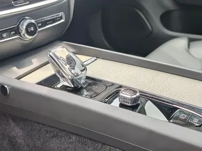 Volvo S60 2022, 40000 км, за 17411.98 USD - фото 6
