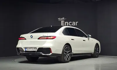 BMW 7-Series 2025, 4459 км, за 78501.67 USD