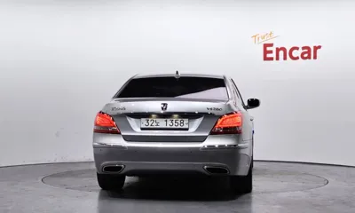 Hyundai Equus 2012, 233253 км, за 2115.28 USD