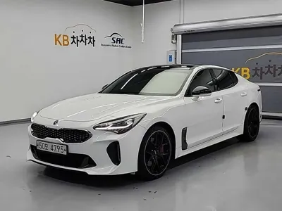 Kia Stinger · 2018 год
