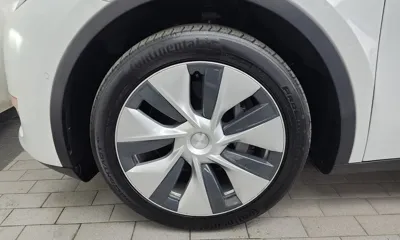 Tesla Model Y 2022, 72156 км, за 25594.07 USD