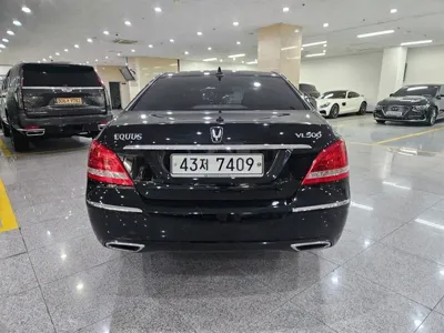 Hyundai Equus 2010, 129103 км, за 4742.39 USD