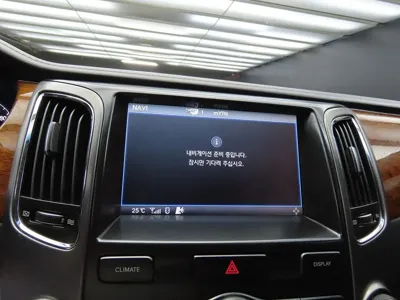 Hyundai Equus 2010, 129103 км, за 4742.39 USD - фото 10