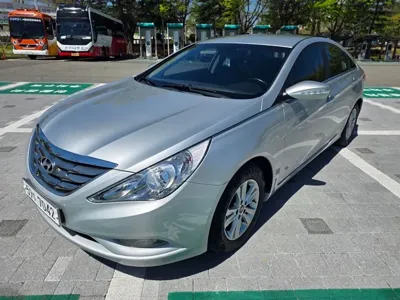 Hyundai Sonata 2011, 130397 км, за 2494.42 USD