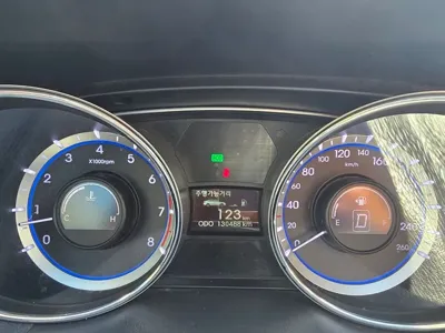 Hyundai Sonata 2011, 130397 км, за 2494.42 USD - фото 11