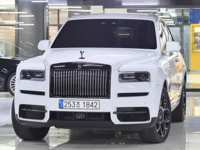 Rolls-Royce Cullinan · 2023 год