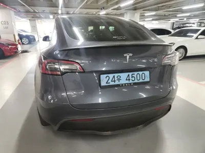 Tesla Model Y 2024, 52473 км, за 25912.23 USD