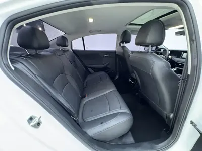 Roewe i5 2026, 3700 км, за 7008.85 USD
