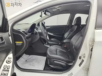 Hyundai Accent 2014, 118218 км, за 2730.29 USD - фото 11