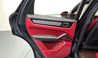 Porsche Cayenne 2023, 27922 км, за 74811.41 USD - фото 25