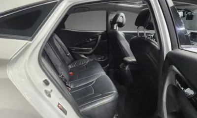 Hyundai Grandeur 2015, 88322 км, за 6108.77 USD - фото 12
