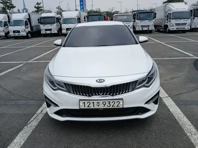 Kia K5 · 2019 год
