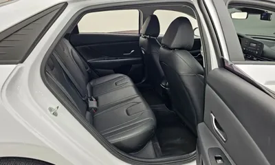 Hyundai Avante 2021, 49647 км, за 8861.76 USD - фото 12
