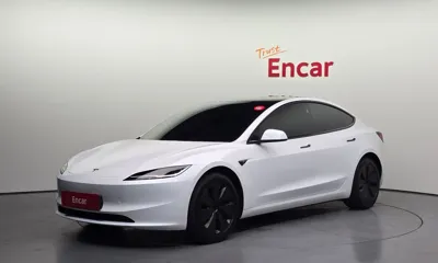 Tesla Model 3 · 2024 год