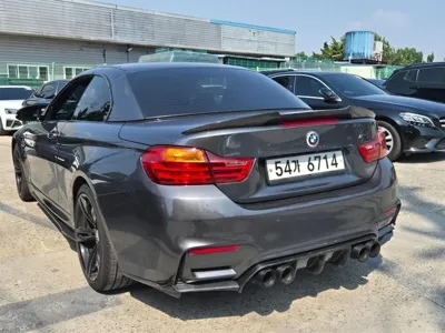 BMW M4 2016, 124543 км, за 24281.21 USD
