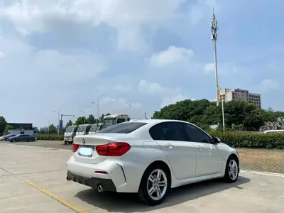 BMW 1 Series 2020, 90000 км, за 8147.78 USD