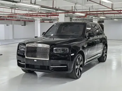 Rolls-Royce Cullinan · 2022 год