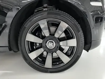 Rolls-Royce Cullinan 2022, 25000 км, за 717199.26 USD