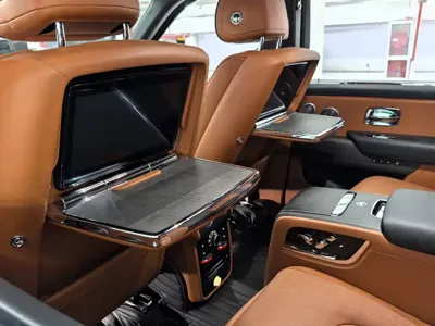 Rolls-Royce Cullinan 2022, 25000 км, за 713734.2 USD - фото 31