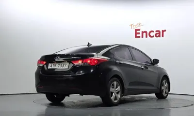 Hyundai Avante 2013, 187588 км, за 2275.24 USD