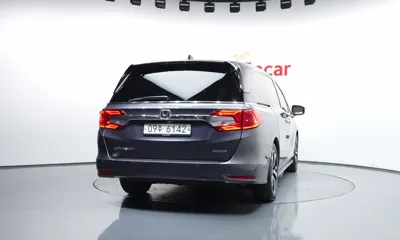 Honda Odyssey 2019, 101739 км, за 15926.67 USD