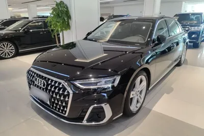 Audi A8 · 2023 год