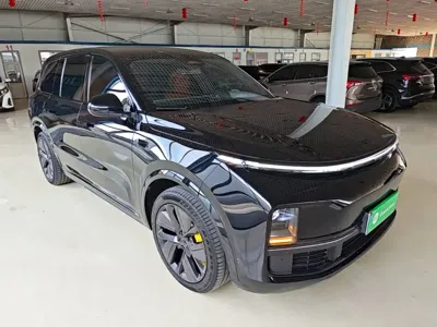 Li Auto Li L9 2024, 48300 км, за 37100.85 USD