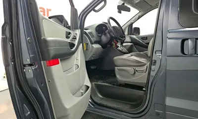 Hyundai Starex 2018, 62369 км, за 9183.41 USD - фото 10