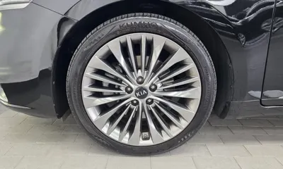 Kia K7 2017, 118033 км, за 7817.59 USD