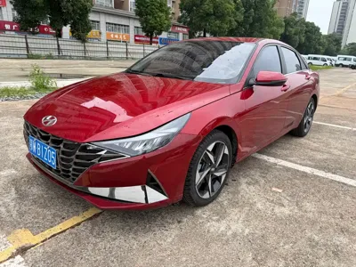 Hyundai Elantra · 2021 год