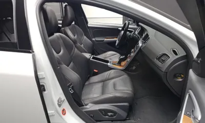 Volvo V60 2018, 163587 км, за 6236.05 USD - фото 10