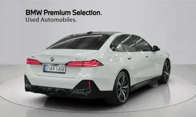 BMW 5-Series 2024, 41488 км, за 40333.11 USD