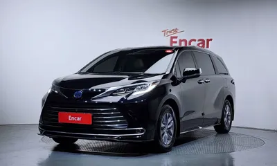 Toyota Sienna · 2024 год