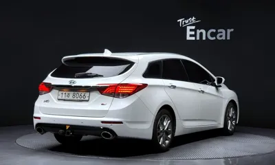 Hyundai i40 2014, 119050 км, за 5135.54 USD